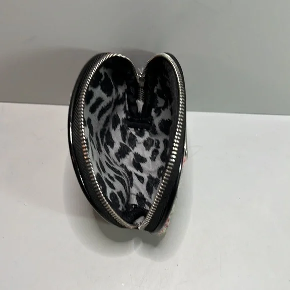 Betsey Johnson rose pattern sequined cosmetic bag - Picture 6 of 7